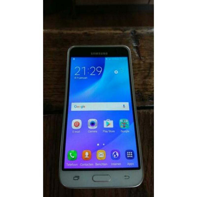 Samsung galaxy J3 2016 wit Z.G.A.N.