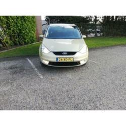 Ford Galaxy 2.0-16V Ghia 7 persoons
