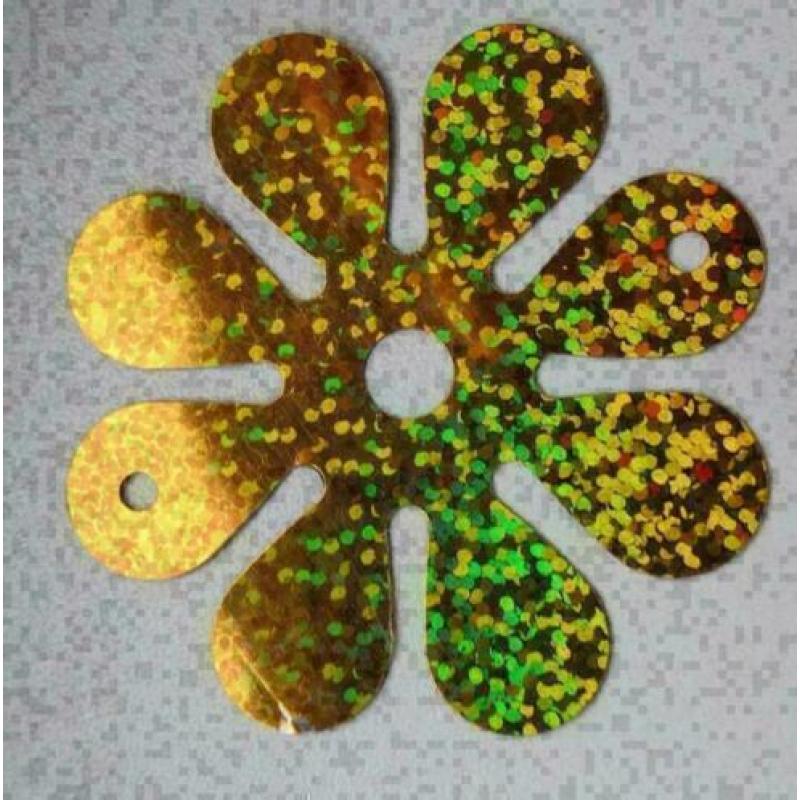 7 stuks gekleurde metallic bloemen voor o a. kaarten maken