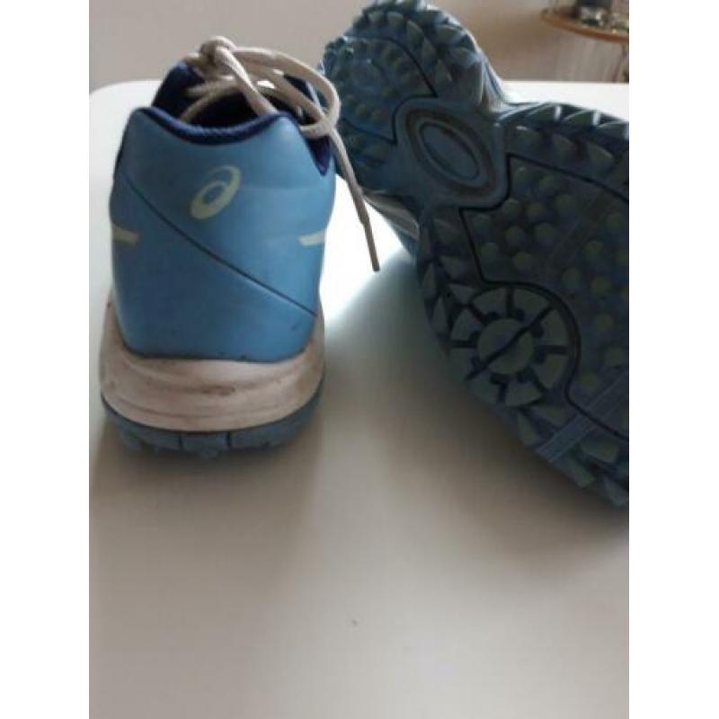 assics buitenhockey schoen maat 35,5