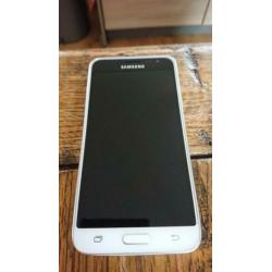 Samsung galaxy J3 2016 wit Z.G.A.N.