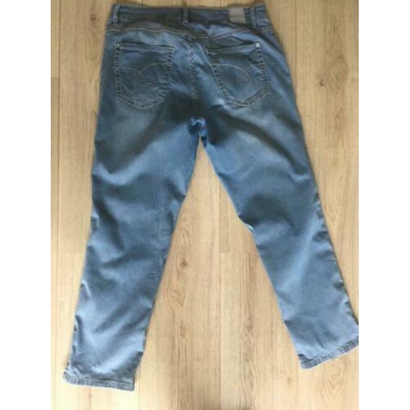 Merk Parami satin denim