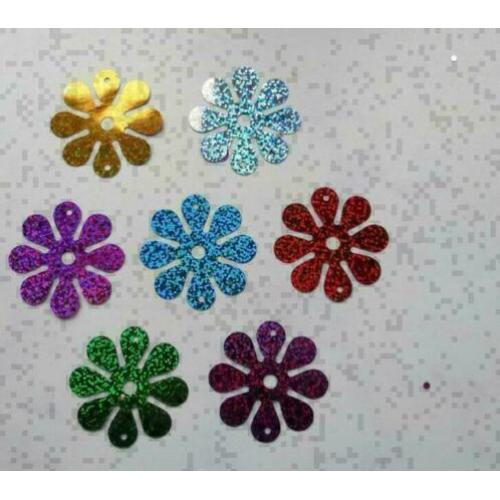 7 stuks gekleurde metallic bloemen voor o a. kaarten maken