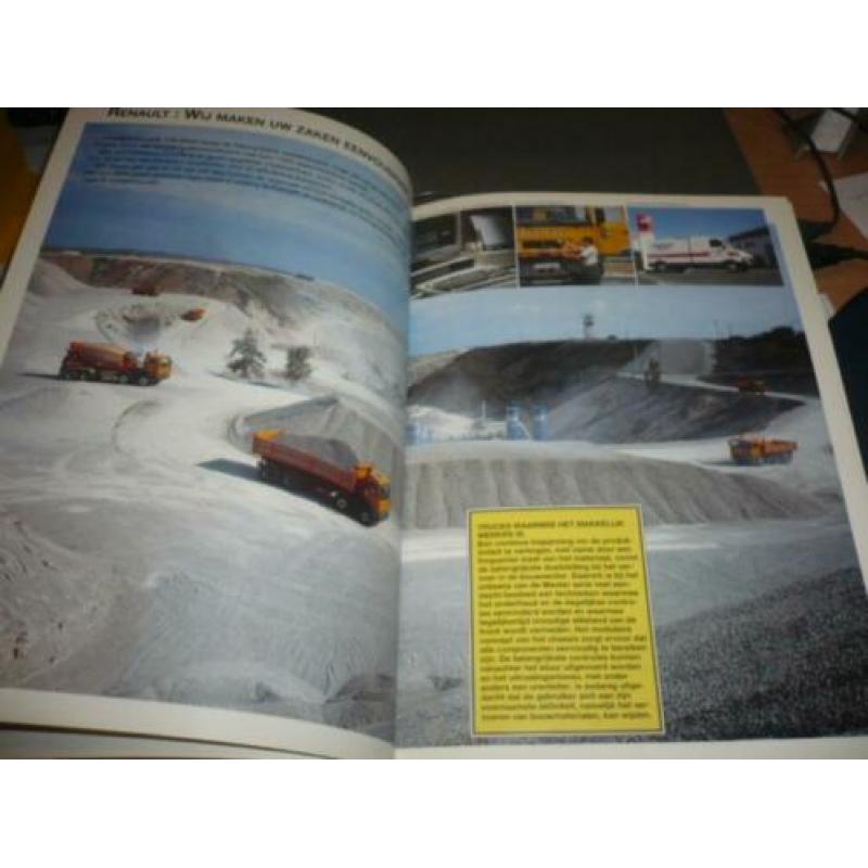 Folder RENAULT MAXTER modellen uit 7 - 1993