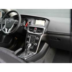 Volvo V40 T2 120PK Automaat Polar+ / Verwarmbare voorruit /