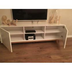 Te koop leuke tv kast/meubel.