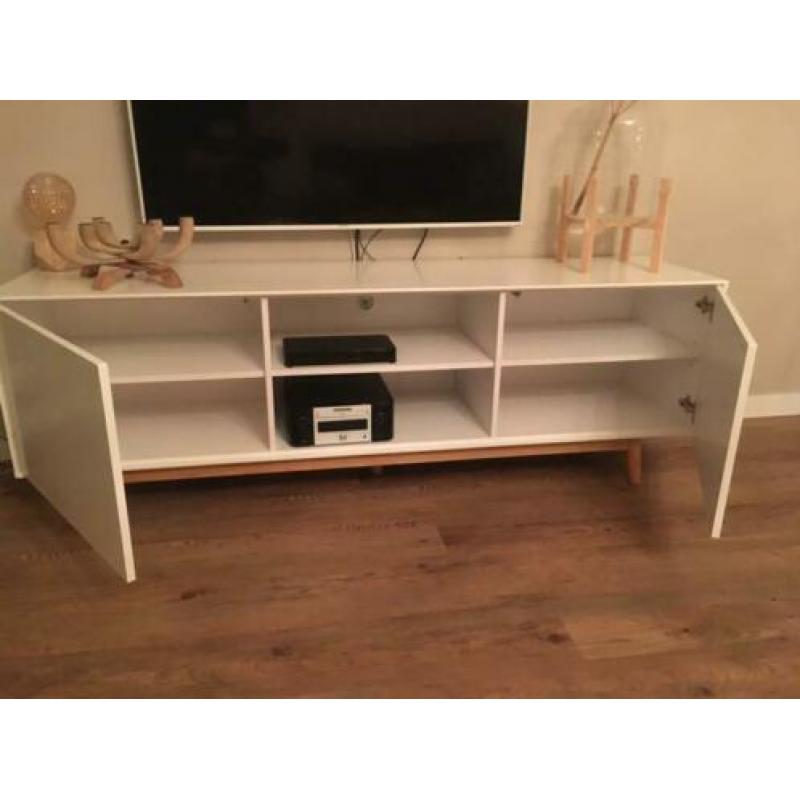 Te koop leuke tv kast/meubel.