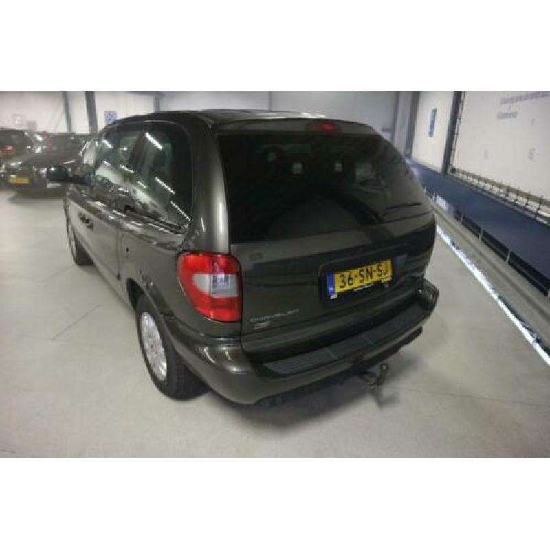 Chrysler Voyager 2.4i SE Luxe 7 PERS / NAP / KEURIGE AUTO !