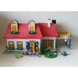 Playmobil grote villa - 3965 met inrichting.