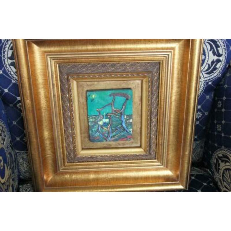 Terracotta basrelief naar v.Gogh: de stoel van Gauguin.