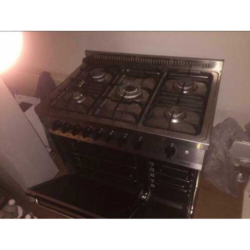 5 pits gasfornuis met 2 ovens