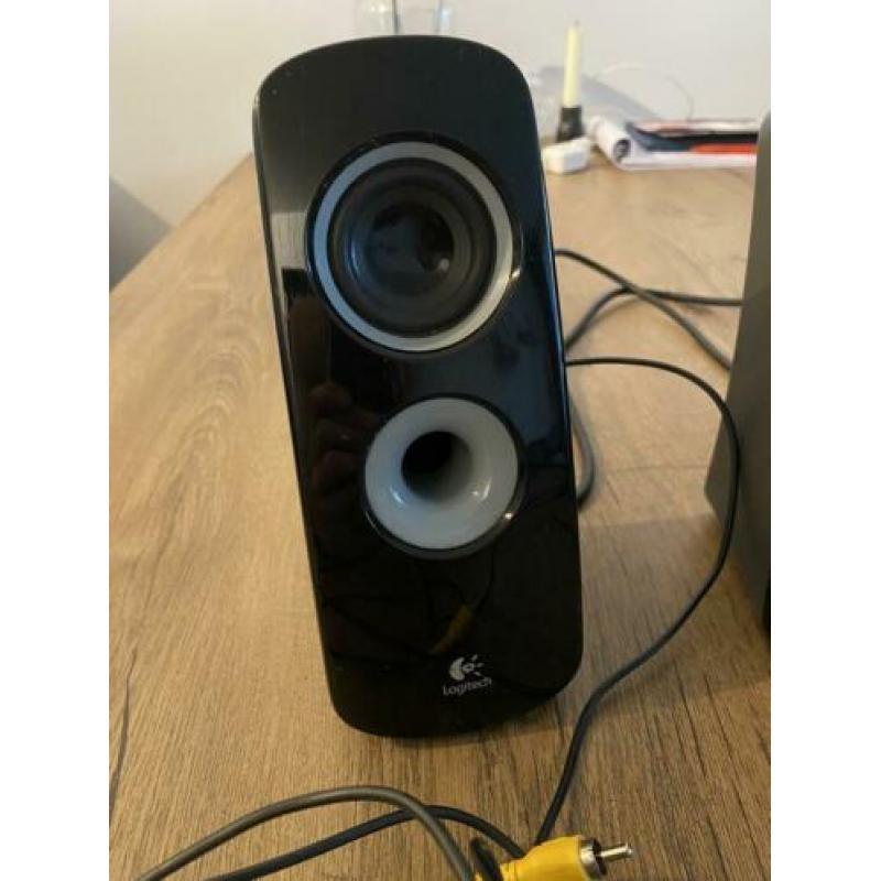 Logitech 2.1 speakerset
