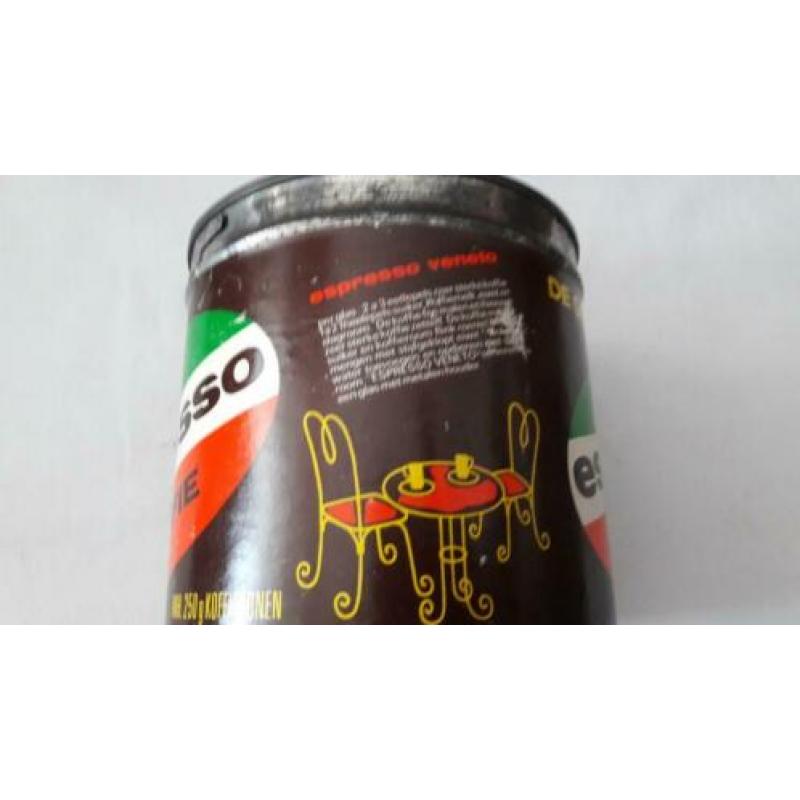 De Gruyter vol blik expresso koffie