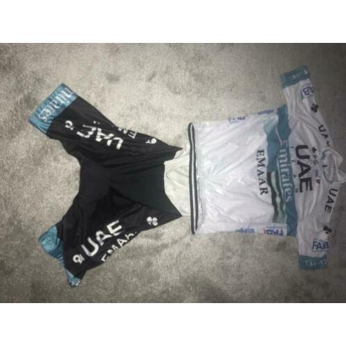Wielerkoers teamkleding broekje shirt fietskleding M/L