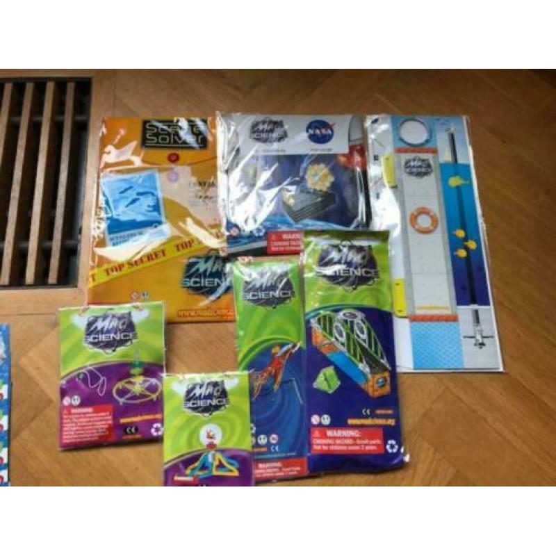 Mad Science 7 educatieve proefjes (nieuw) en leskaarten.