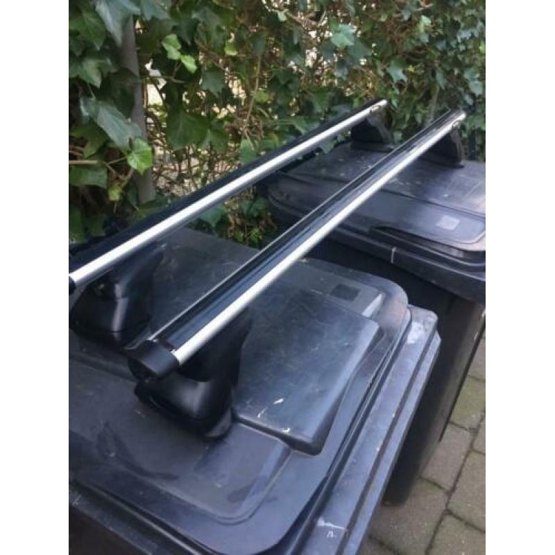 Thule, drager, heel netjes, op bmw 118 gebruikt.