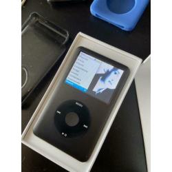 Ipod Classic 160gb Black + hoesjes