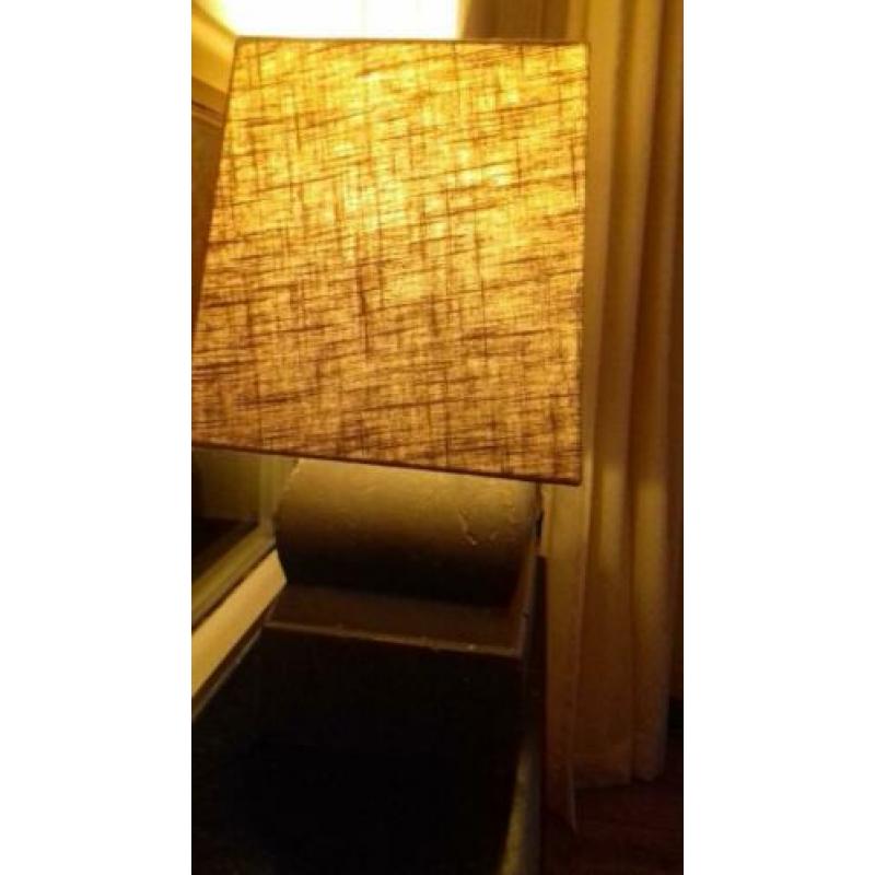 Brynxz collection lamp