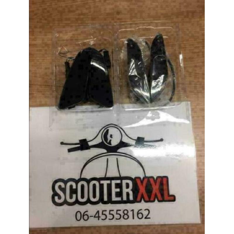Piaggio Vespa Sprint Primavera LED + dagrijverlichting zwart