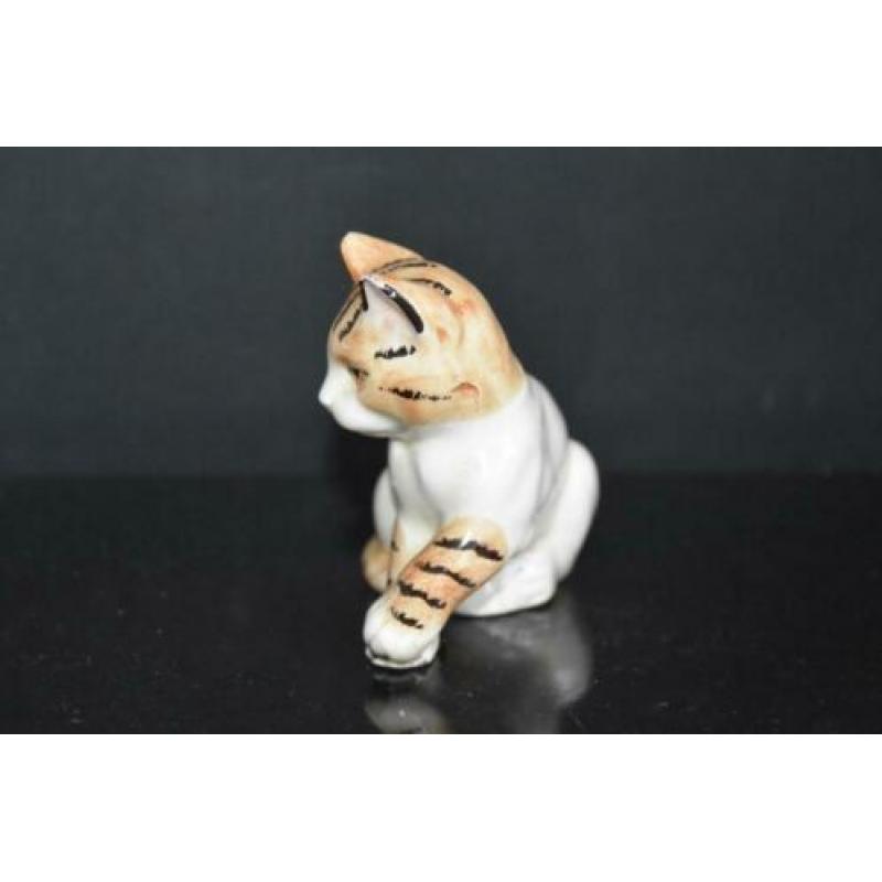 Schattig vintage beeldje kat poes