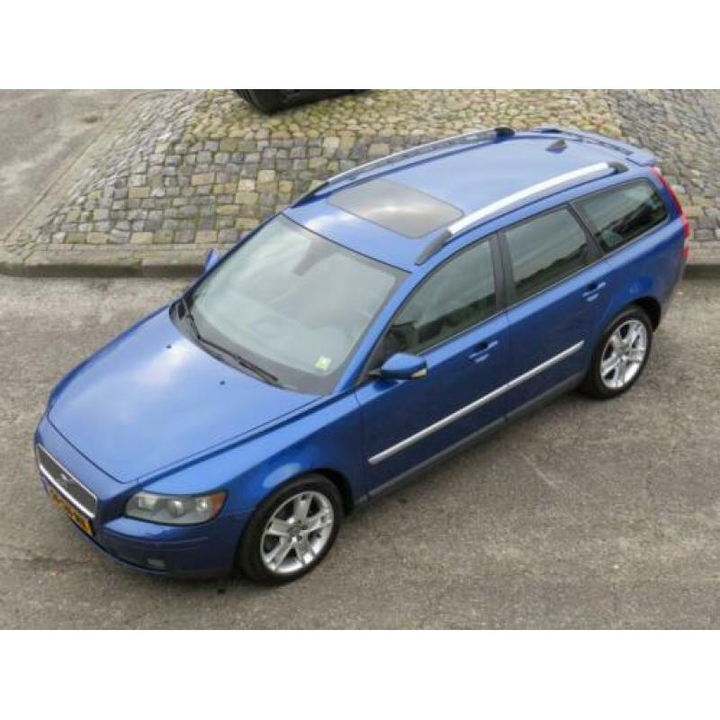 Volvo V50 2.0D 136 PK Summum XENON LEER NAVI OPEN DAK TREKHA