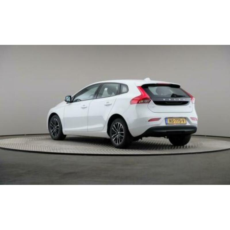 Volvo V40 2.0 D2 Nordic+, LED, Navigatie (bj 2017)