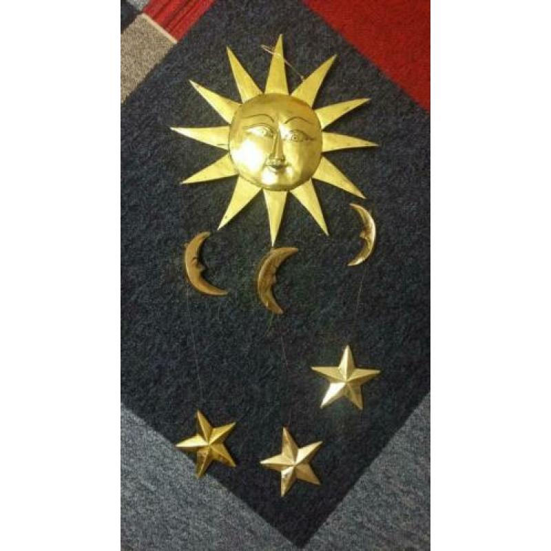 Raamhanger, zon,maan,sterren