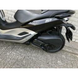 Piaggio 300 LT MP3 Yourban 12 x MP3 Yourban op voorraad