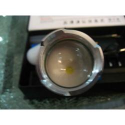 Nieuwe Felle Led Zaklamp 28000 lm. 25W Cree Led Zaklantaarn