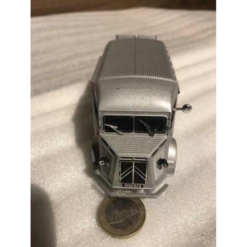 Citroën H schaal 1/43