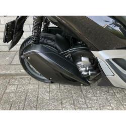 Piaggio 300 LT MP3 Yourban 12 x MP3 Yourban op voorraad