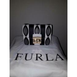 Furla metropolis
