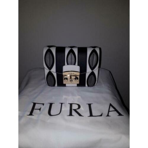 Furla metropolis
