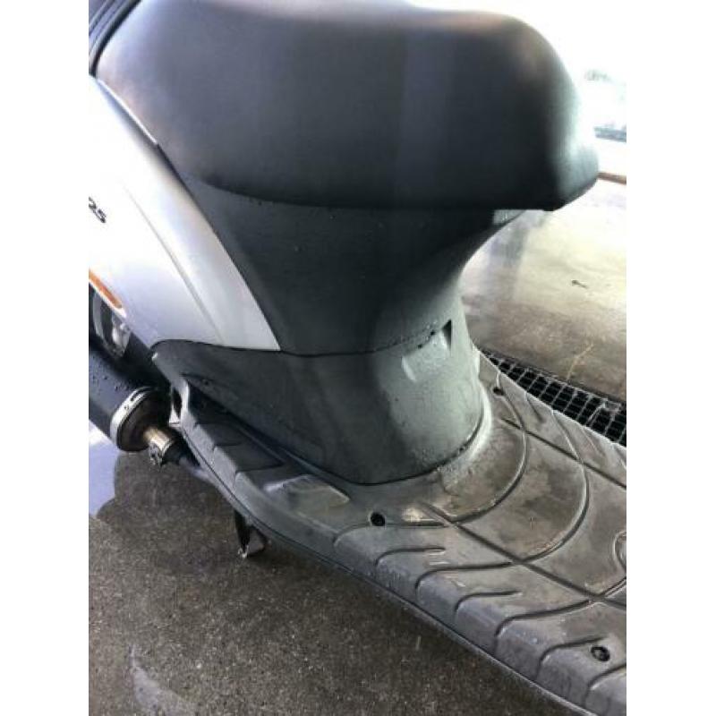 Piaggio zip binnenkappen