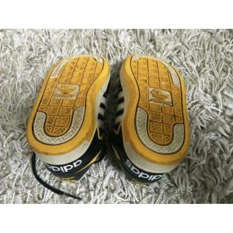 Baby kinder schoenen adidas maat 22