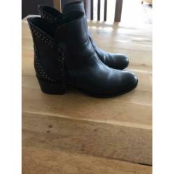 Leren laarsjes met hak 39