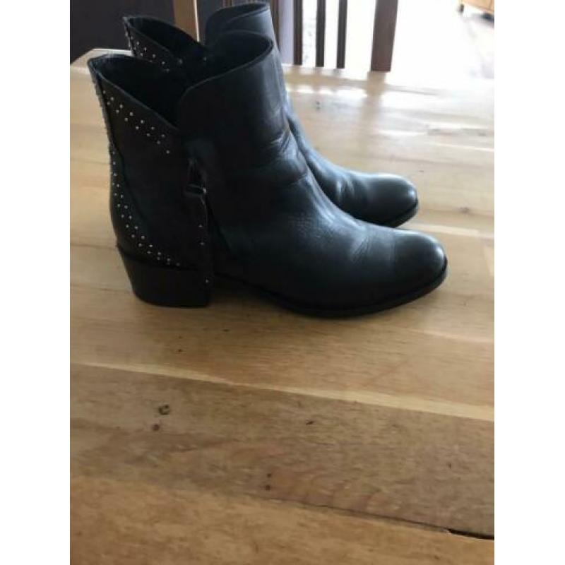 Leren laarsjes met hak 39