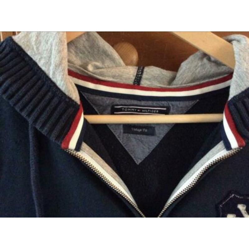 Tommy Hilfiger Vest, maat L, kleur blauw!