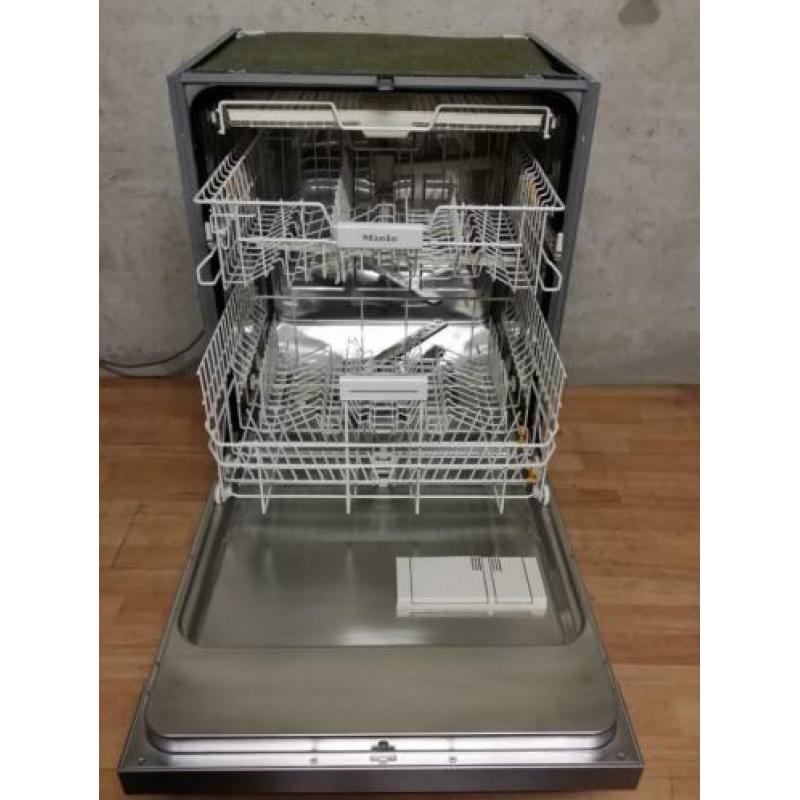 Luxe rvs miele (half/geintegreerd) inbouw vaatwasser !