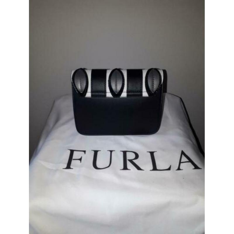 Furla metropolis