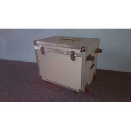 Flightcase met 2 wieltjes