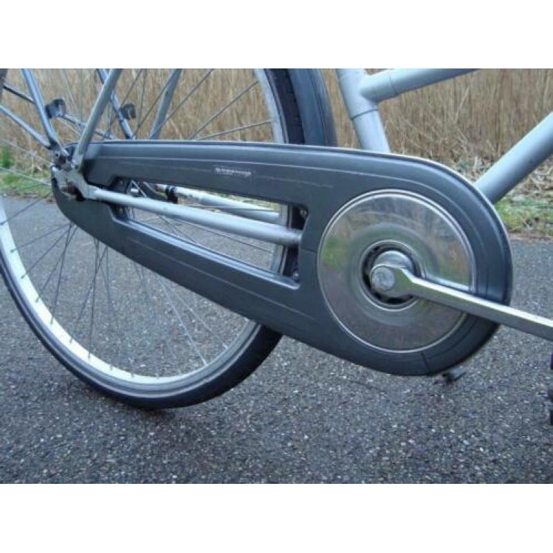 Sterke 28inch Batavus damesfiets met remnaaf, rijklaar