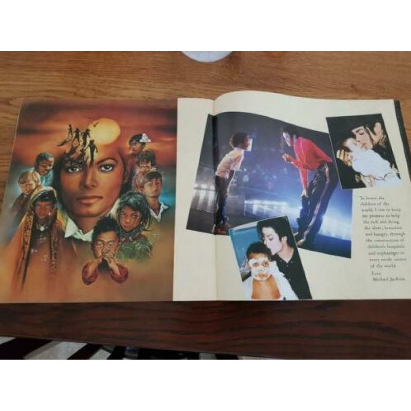 Michael Jackson book 1 History