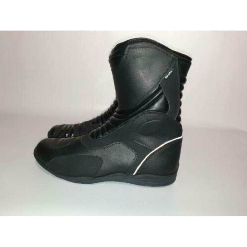 NIEUWE JHS Karrera S mt 47 van € 129,= voor € 119,95