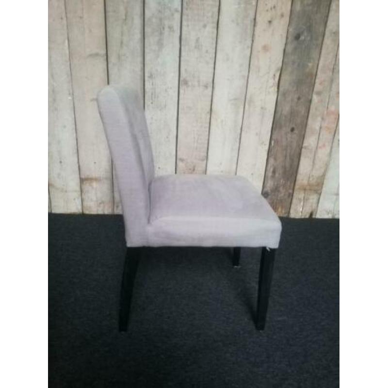 Eetkamer stoelen. Woood, grijs.