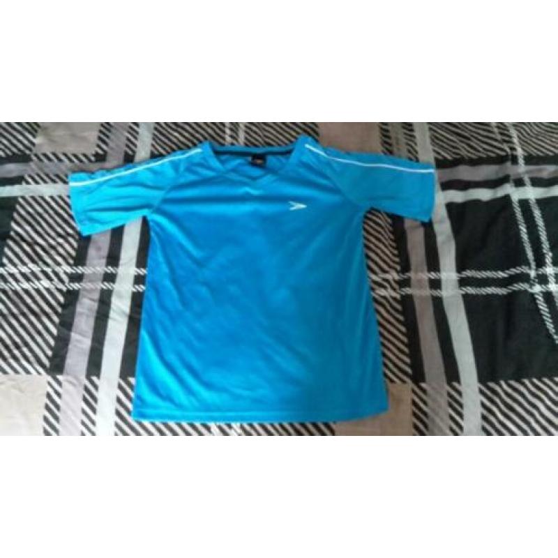 Jongenskleding pakket maat 140 shirt vest trui sportkleding