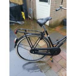 Opoefiets met bakkersrekje