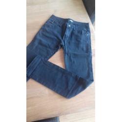 Zwarte broek mt 164 strak model.Hot Item