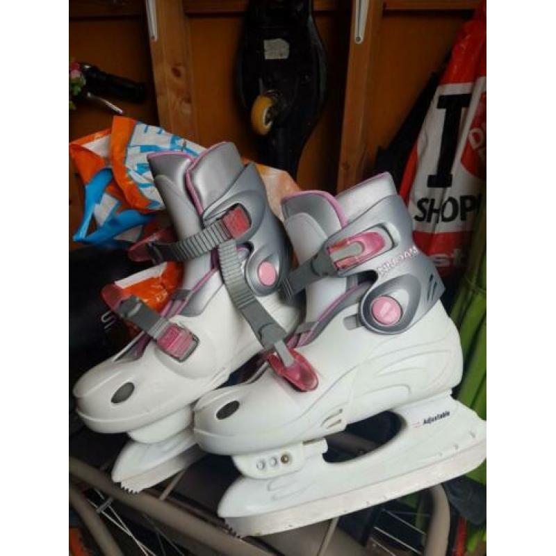Schaatsen zo goed als nieuw. Bijna niet gebruikt