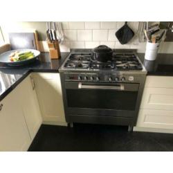 Complete Moderne Keuken incl. koelkast en fornuis